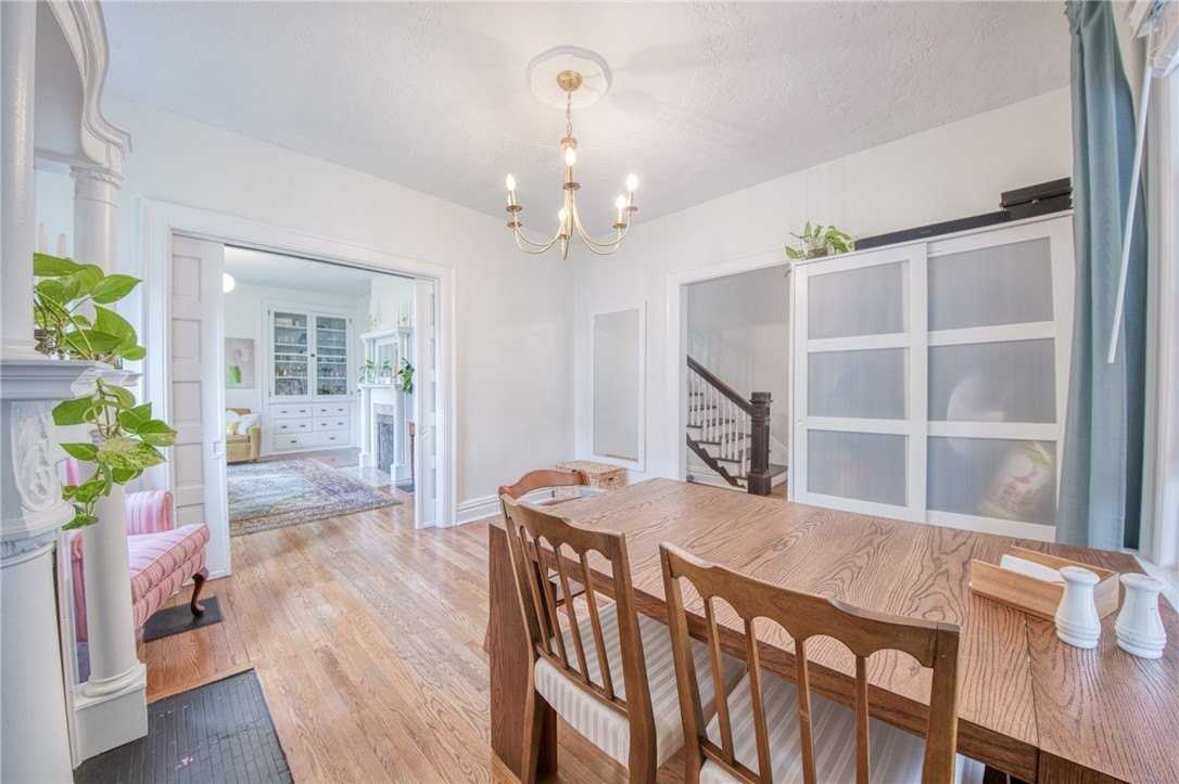 911 Nevin Ave - Photo 7 of 50