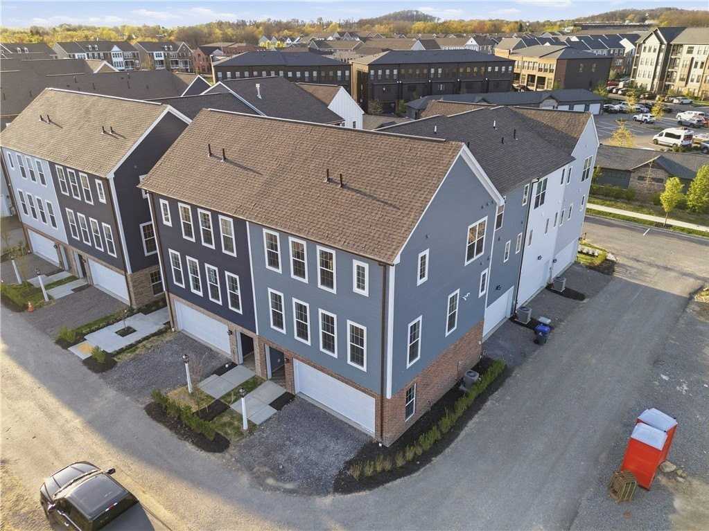 227 Oliver Way - Photo 3 of 46