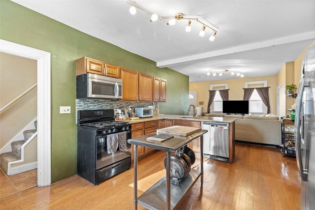 2818 Edwards Way - Photo 4 of 7
