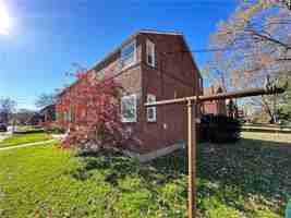 featured image of 201 Elm St #15A