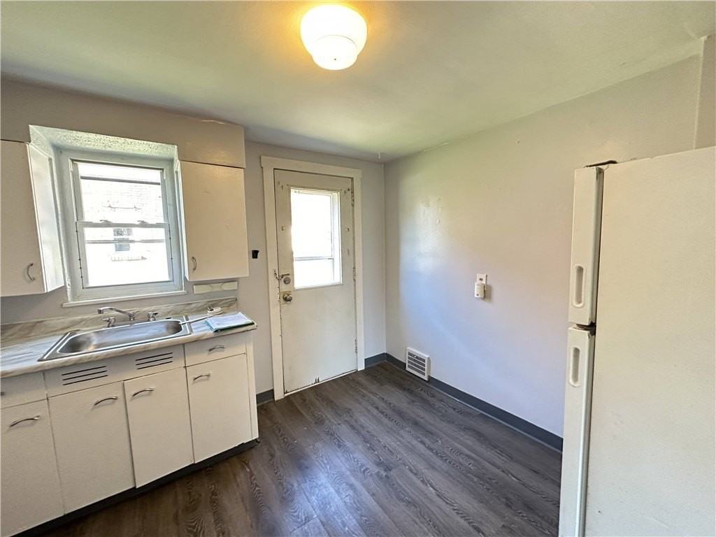 201 Elm St #15A - Photo 6 of 9