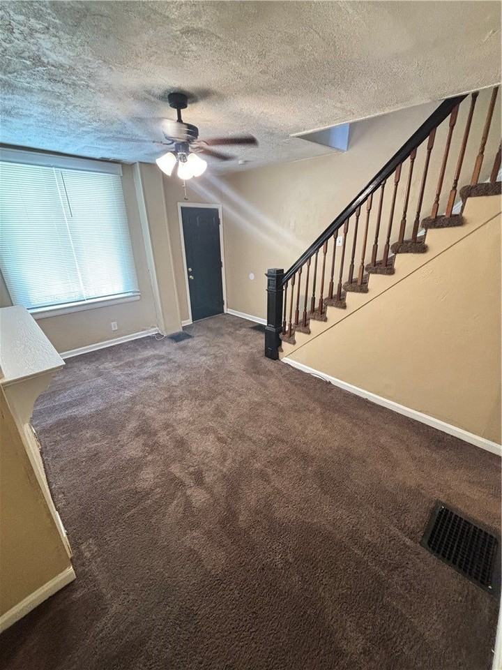 235 Arabella St - Photo 7 of 28
