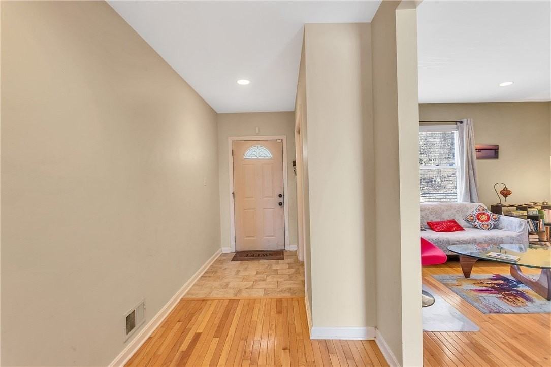 3127 Josephine St - Photo 4 of 43