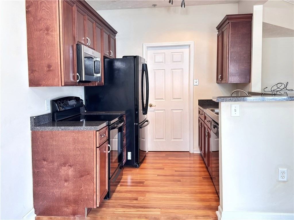 203 Sonie Dr - Photo 5 of 24