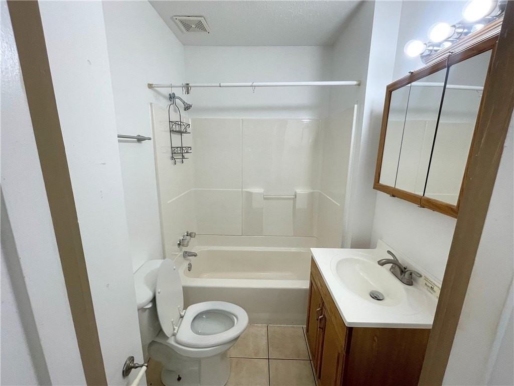 214 Vine St - Photo 7 of 10