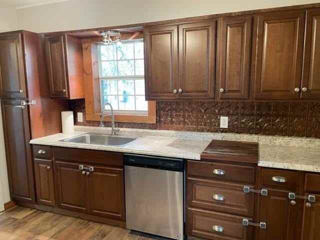 781 S Willis St - Photo 5 of 11