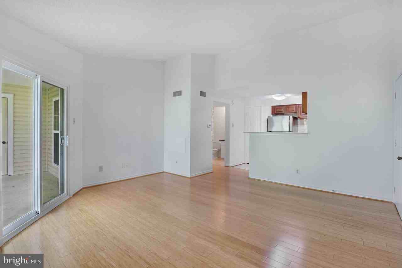 1535 Lincoln Way #301 - Photo 4 of 28