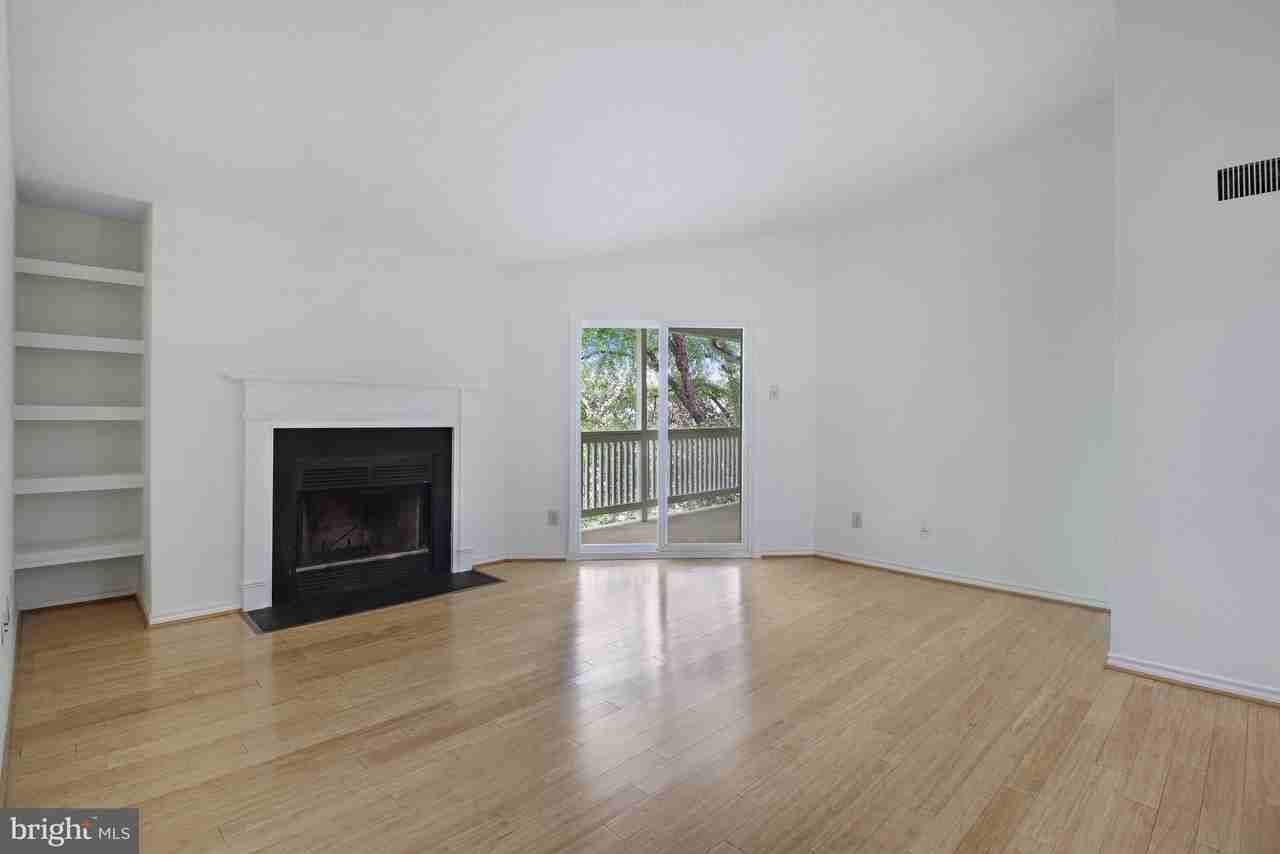 1535 Lincoln Way #301 - Photo 5 of 28