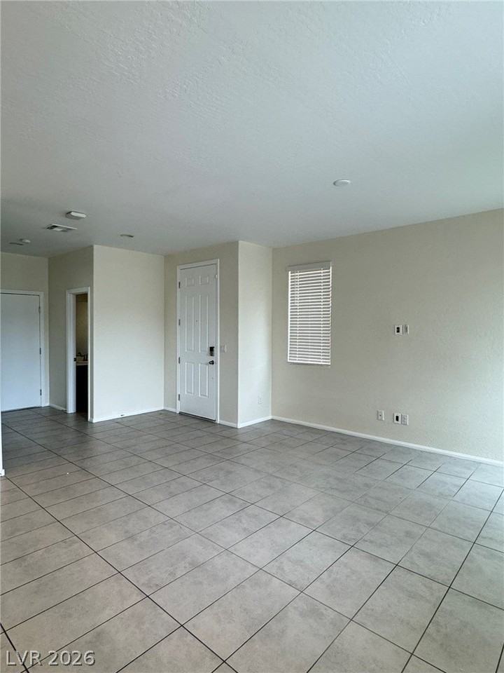7727 Frenchmans Bay Ave - Photo 5 of 21