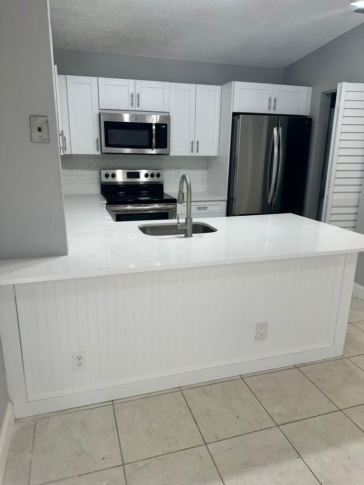 22281 Timberly Dr - Photo 4 of 12