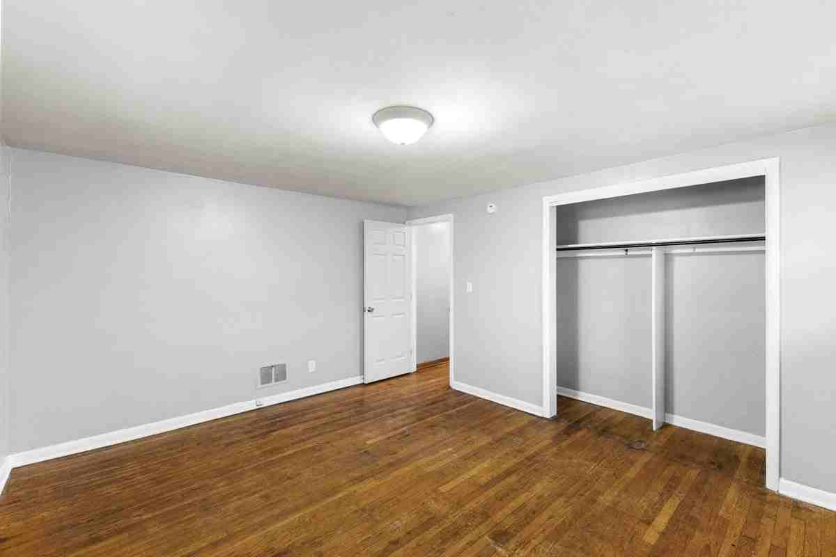 384386 S Napoleon Ave #386S - Photo 4 of 26