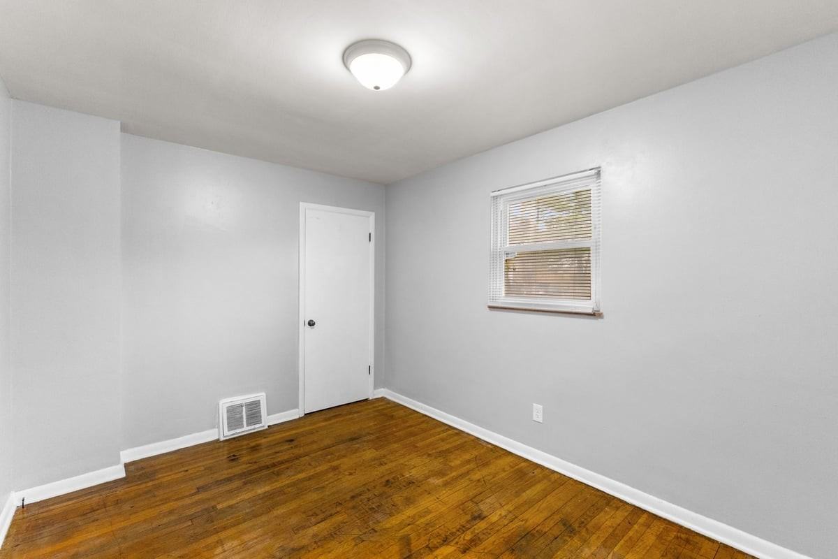 384386 S Napoleon Ave #386S - Photo 5 of 26