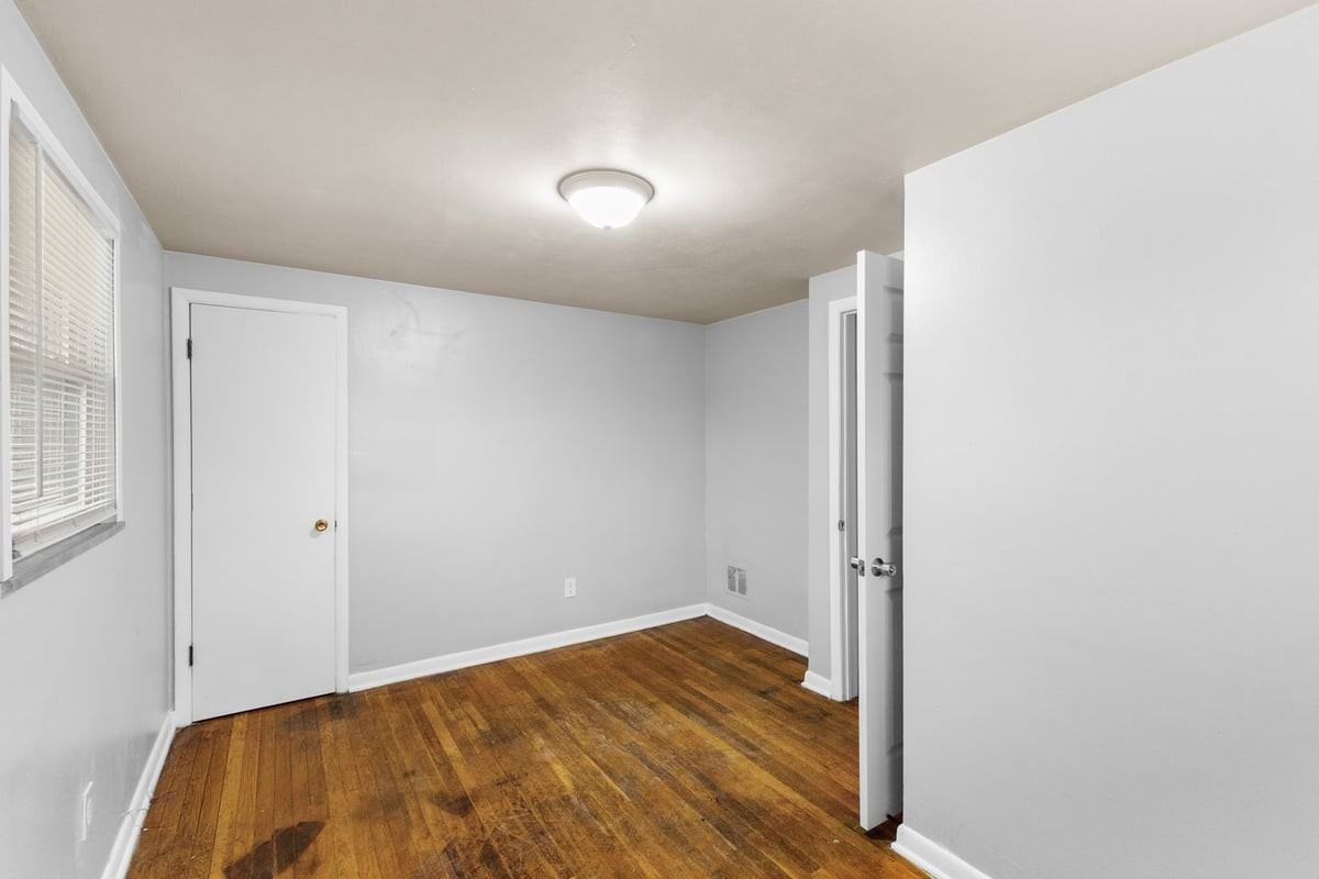 384386 S Napoleon Ave #386S - Photo 7 of 26