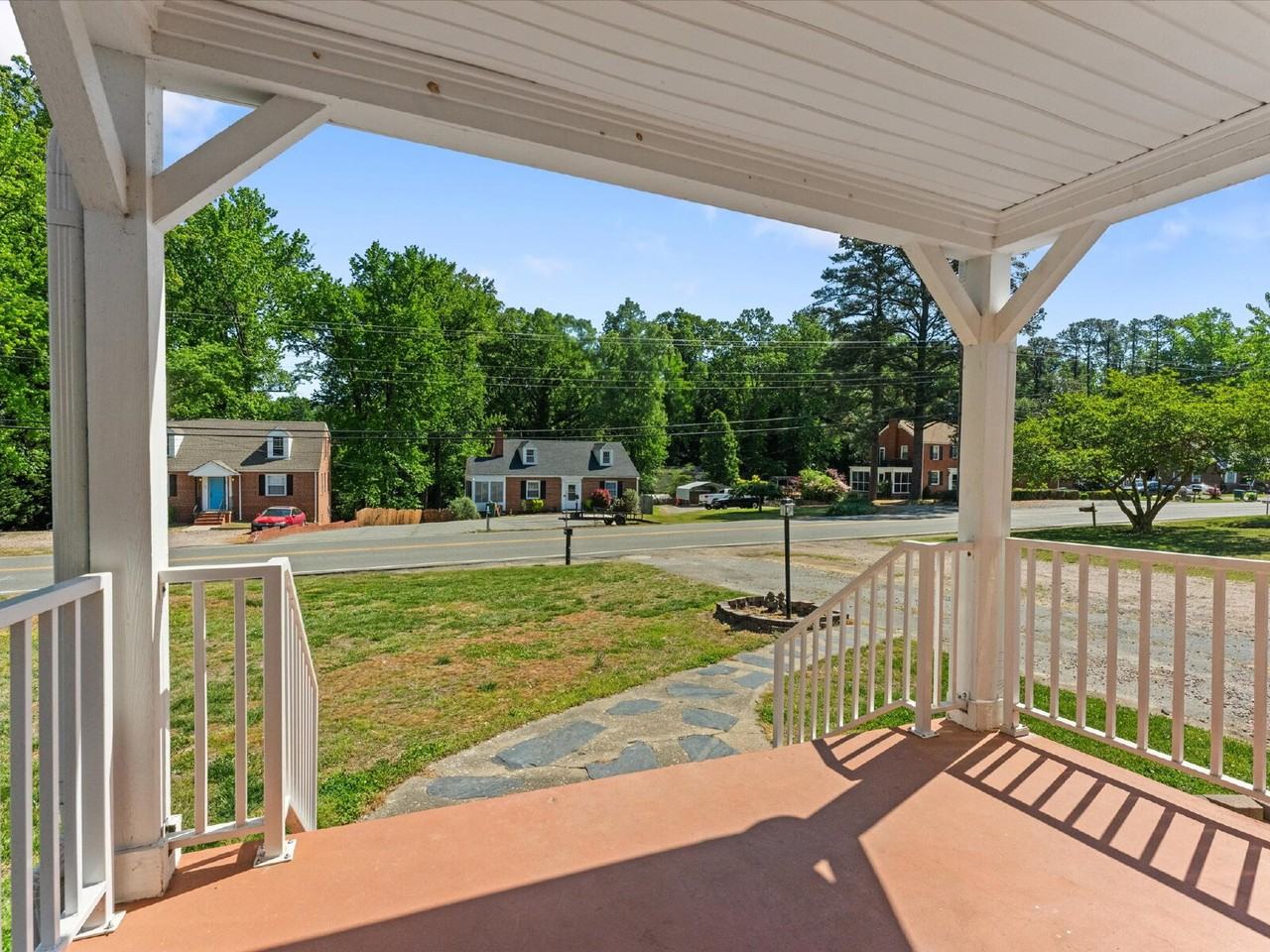 7602 Woodman Rd - Photo 4 of 46