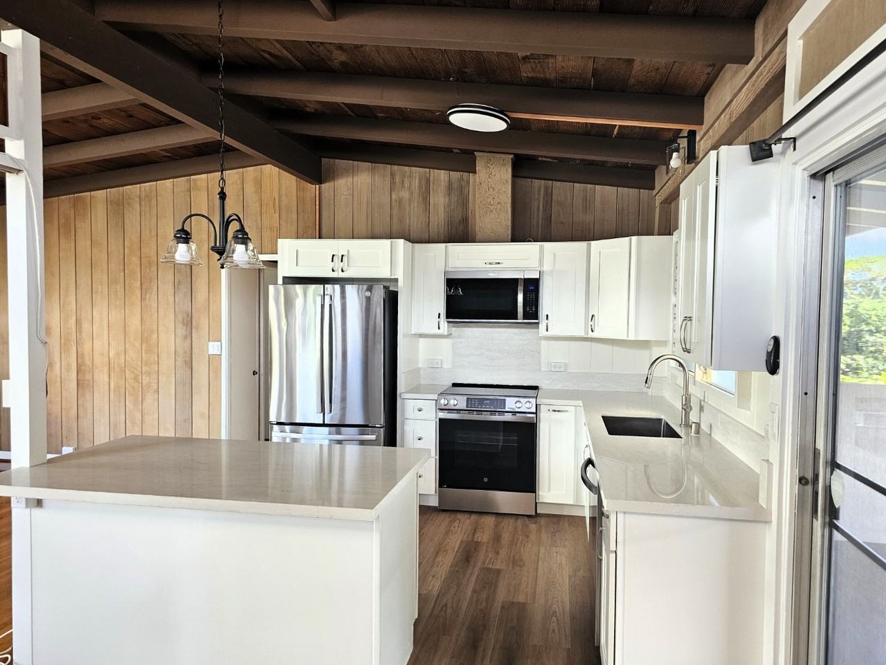 465 Halapia Pl - Photo 4 of 31