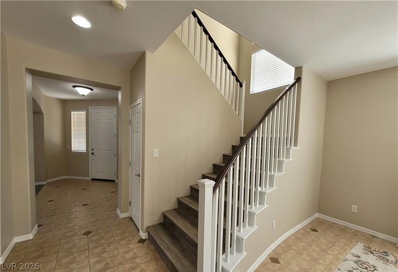 971 Armandito Dr - Photo 6 of 50
