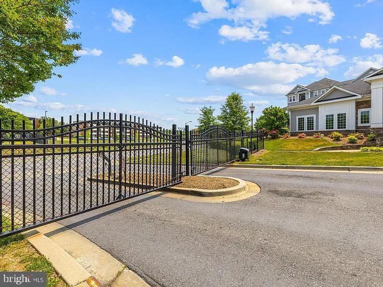 1301 Karen Blvd ##401 - Photo 3 of 20