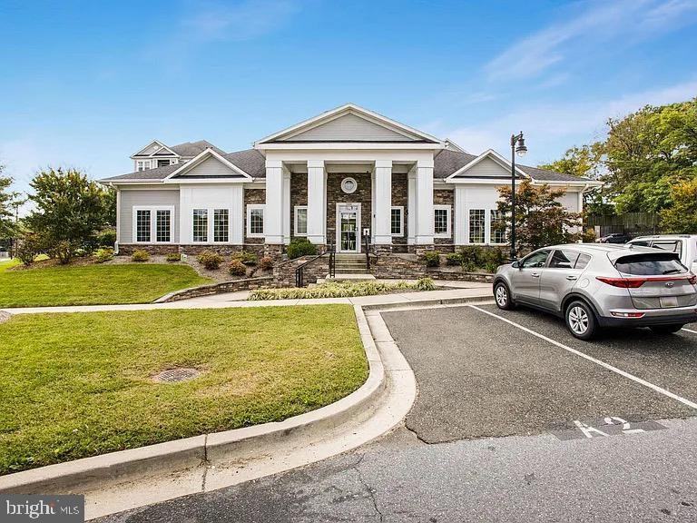 1301 Karen Blvd ##401 - Photo 4 of 20