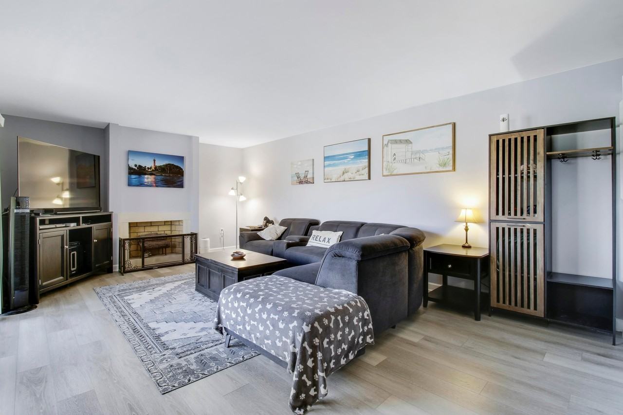 912 9th Ct - Photo 4 of 21