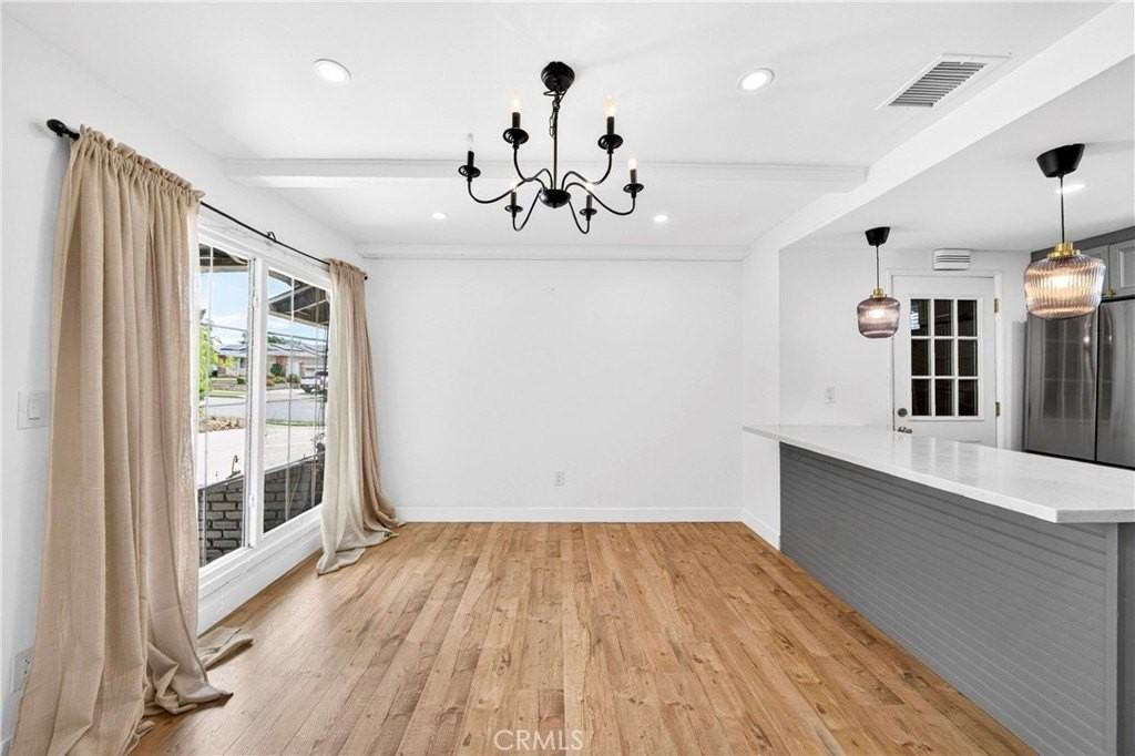 2571 Wilshire Ave - Photo 7 of 29