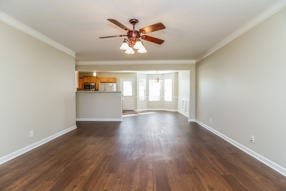 1449 Westview Dr - Photo 3 of 19