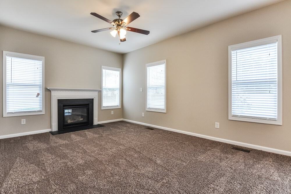 16 Hollyridge Ct - Photo 2 of 15