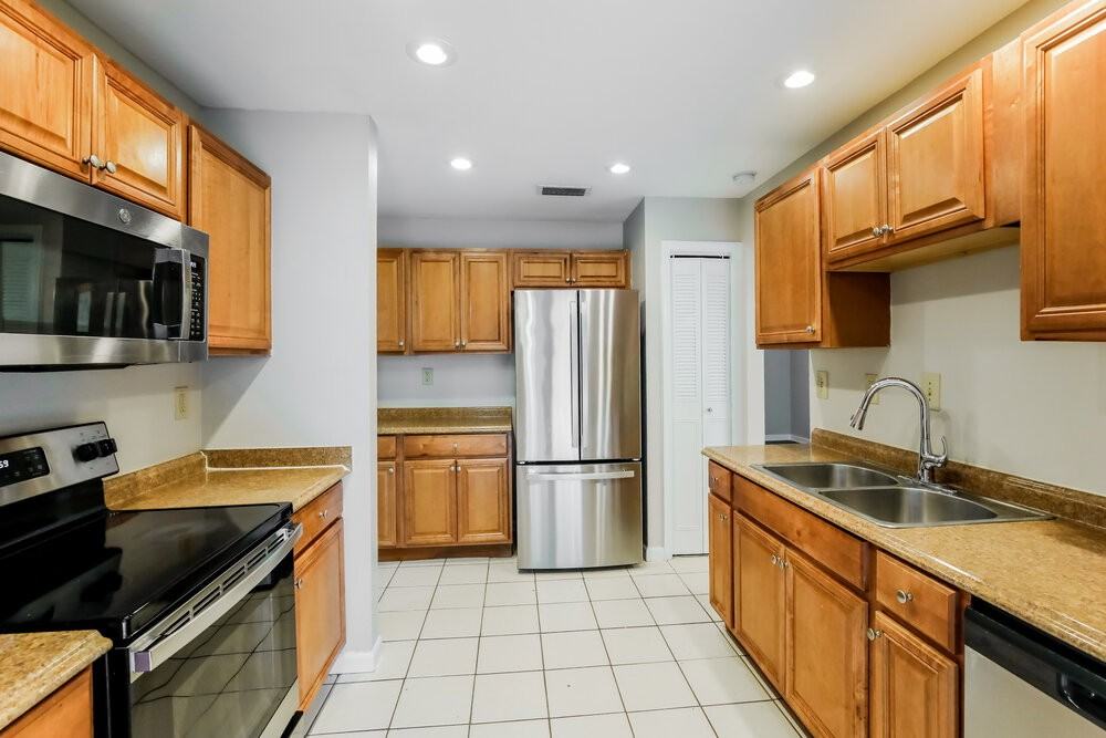 11799 Nw 26th St - Photo 6 of 16
