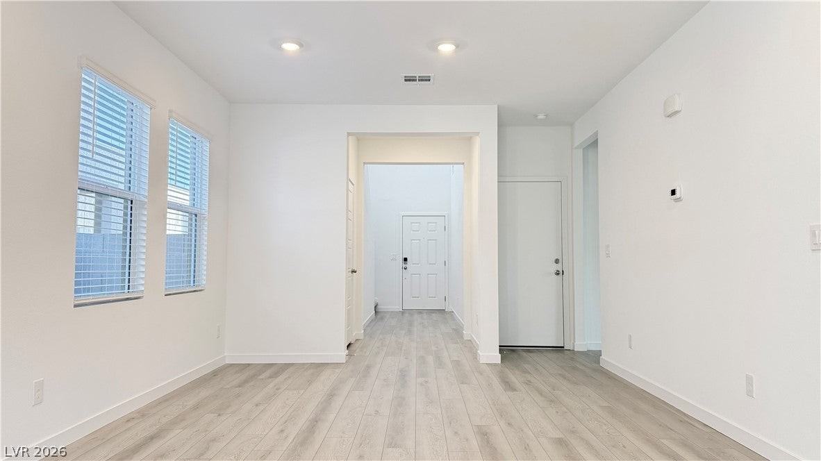 8388 Caldera Hills Ave - Photo 3 of 33