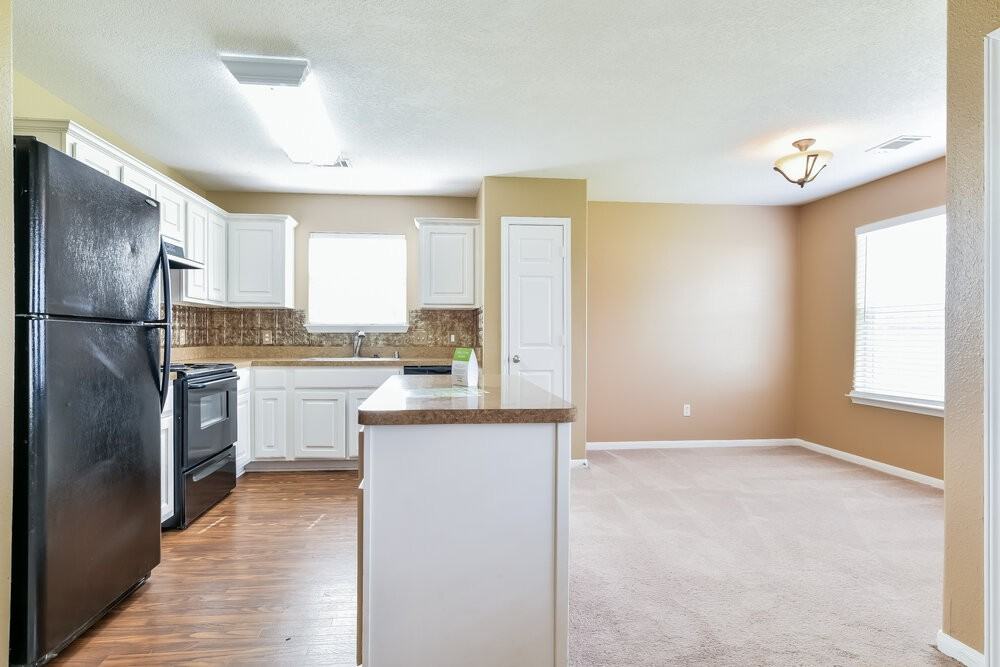 29006 Red River Loop - Photo 7 of 15