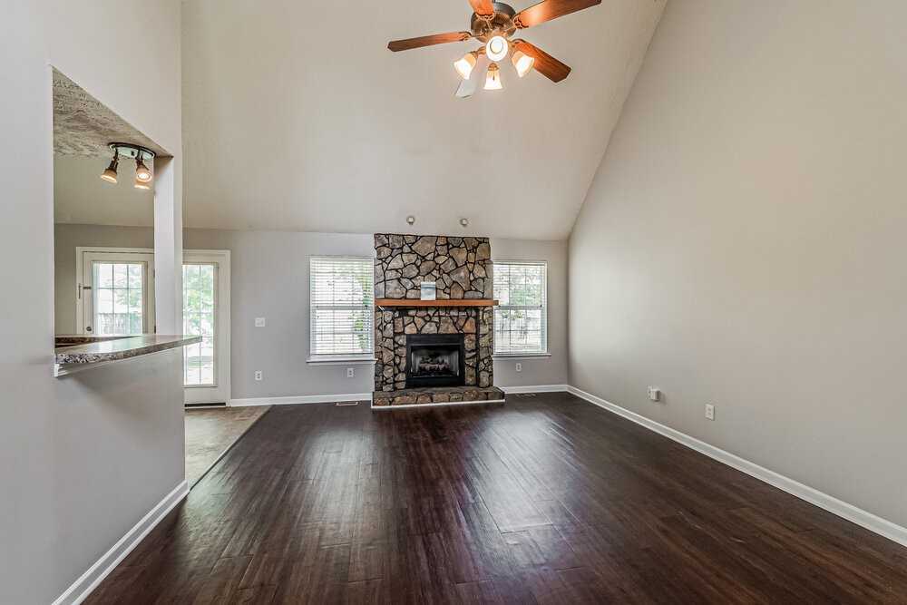 5054 Betsy Ann Ave - Photo 4 of 17