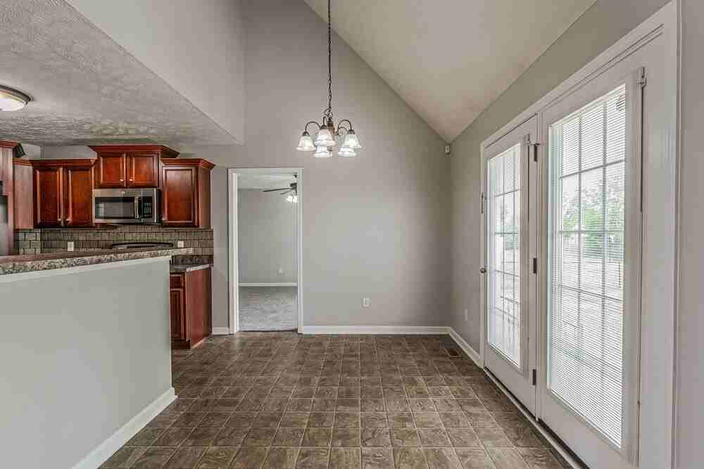 5054 Betsy Ann Ave - Photo 6 of 17