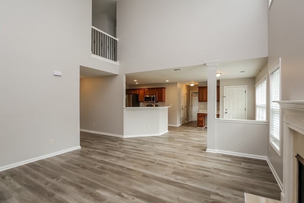 6176 Mulberry Park Dr - Photo 7 of 17