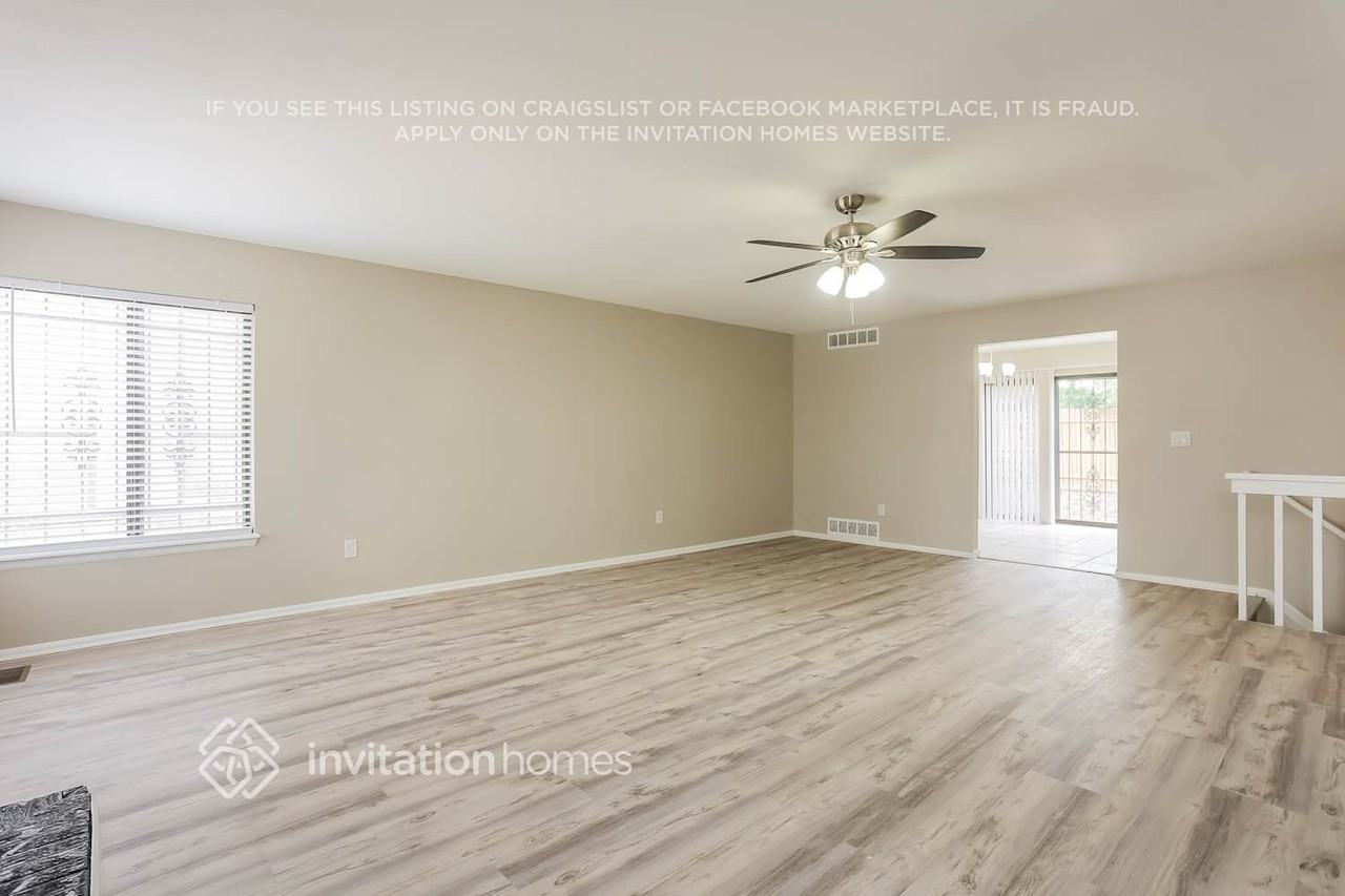 16766 E Kent Dr - Photo 2 of 15