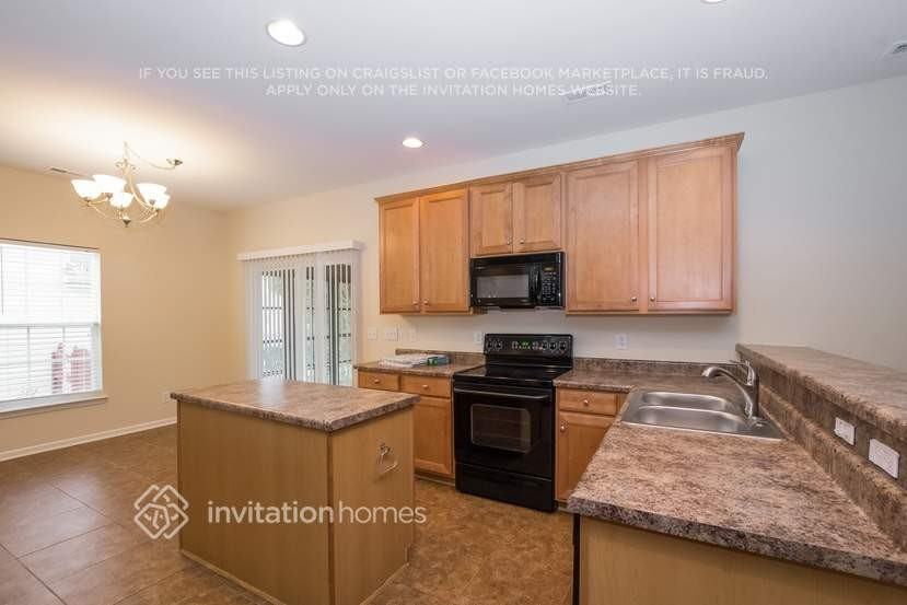 1030 Whippoorwill Ln - Photo 5 of 17