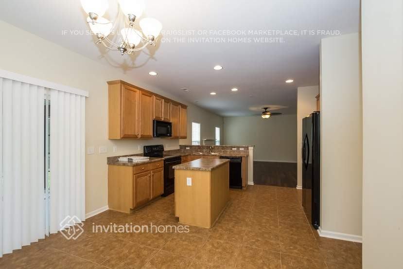 1030 Whippoorwill Ln - Photo 7 of 17