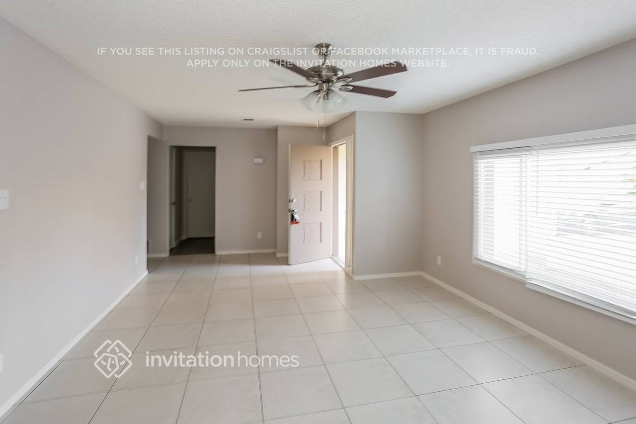 5726 N 46th Ave - Photo 2 of 15