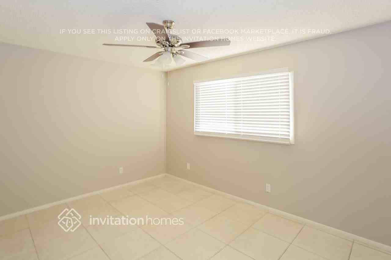 5726 N 46th Ave - Photo 7 of 15