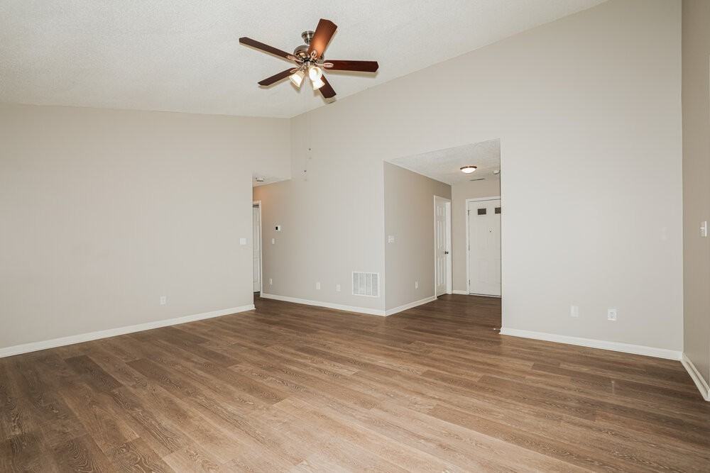 6404 Amarillo Way - Photo 5 of 16