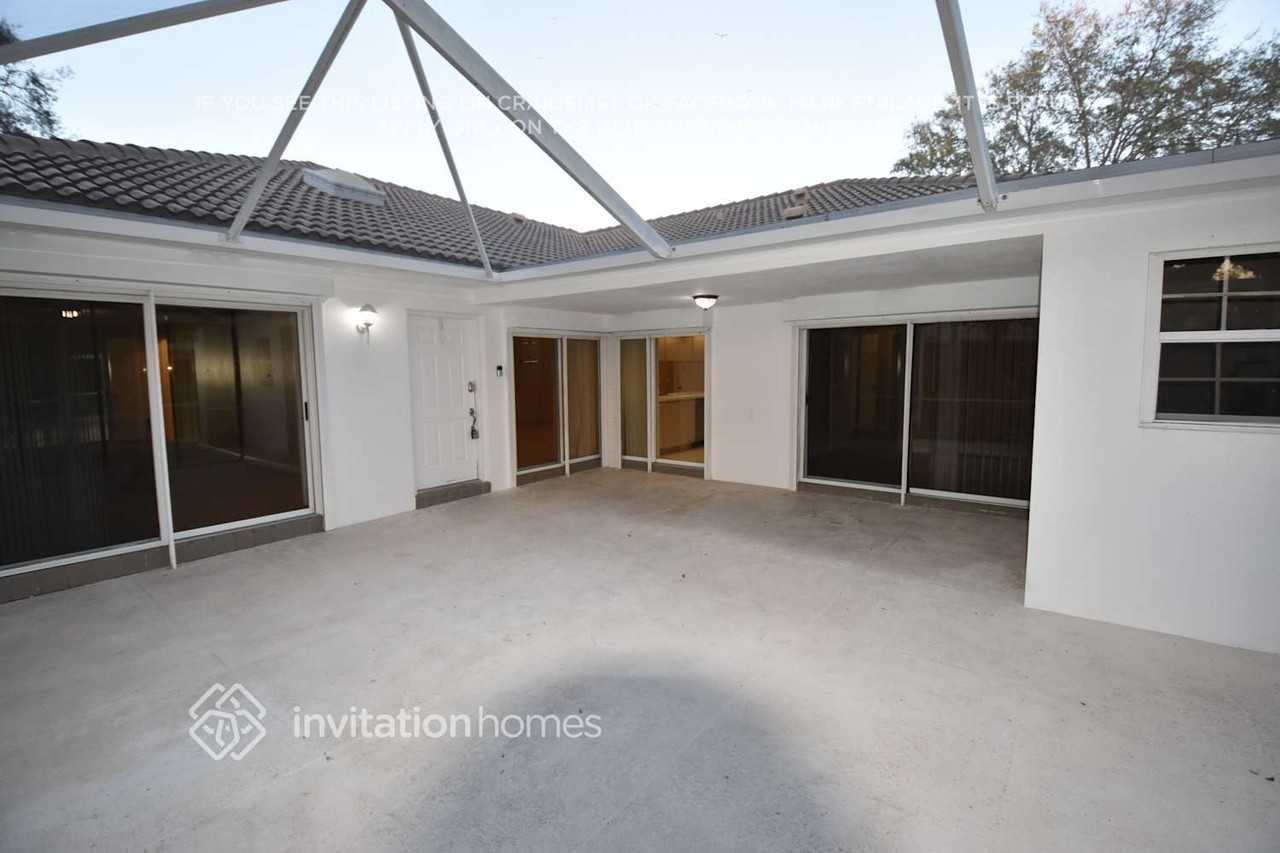 7404 Geminata Oak Ct - Photo 2 of 3