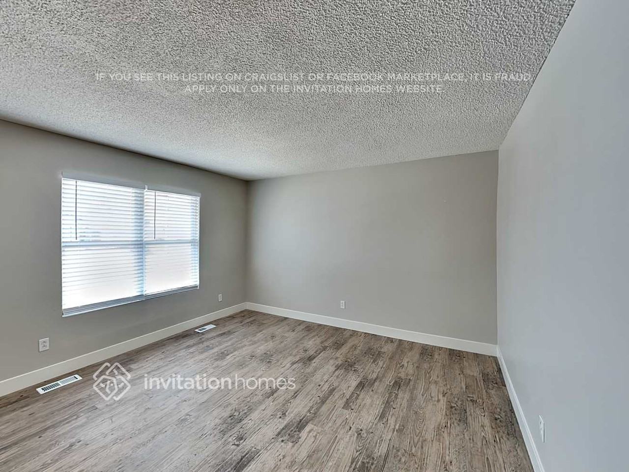 1252 S Argonne Cir - Photo 3 of 18