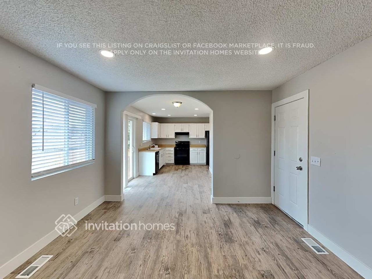 1252 S Argonne Cir - Photo 7 of 18