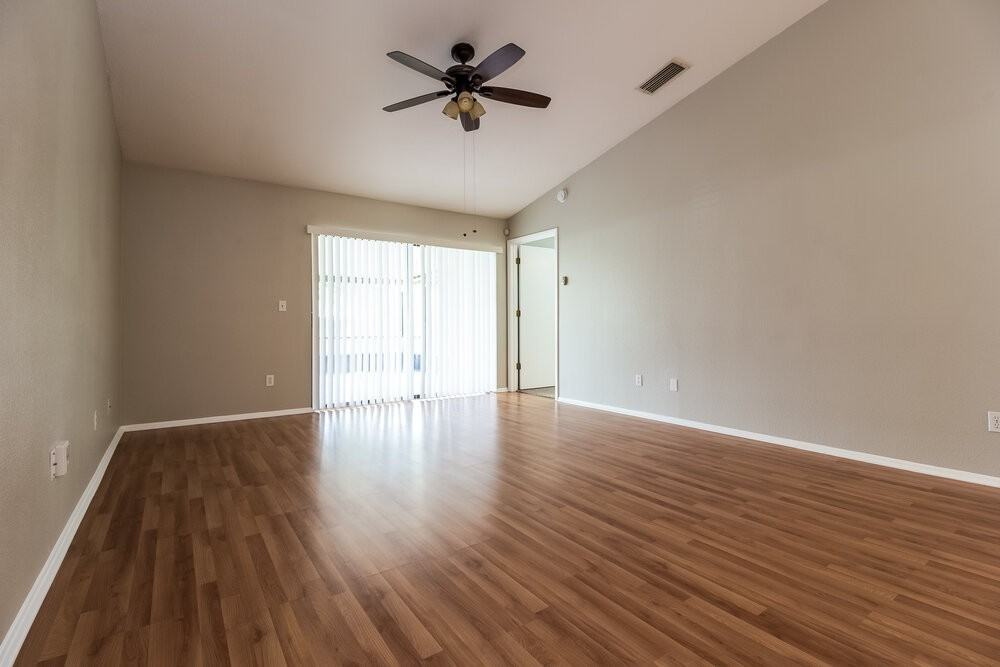 1042 Alpug Ave - Photo 3 of 15