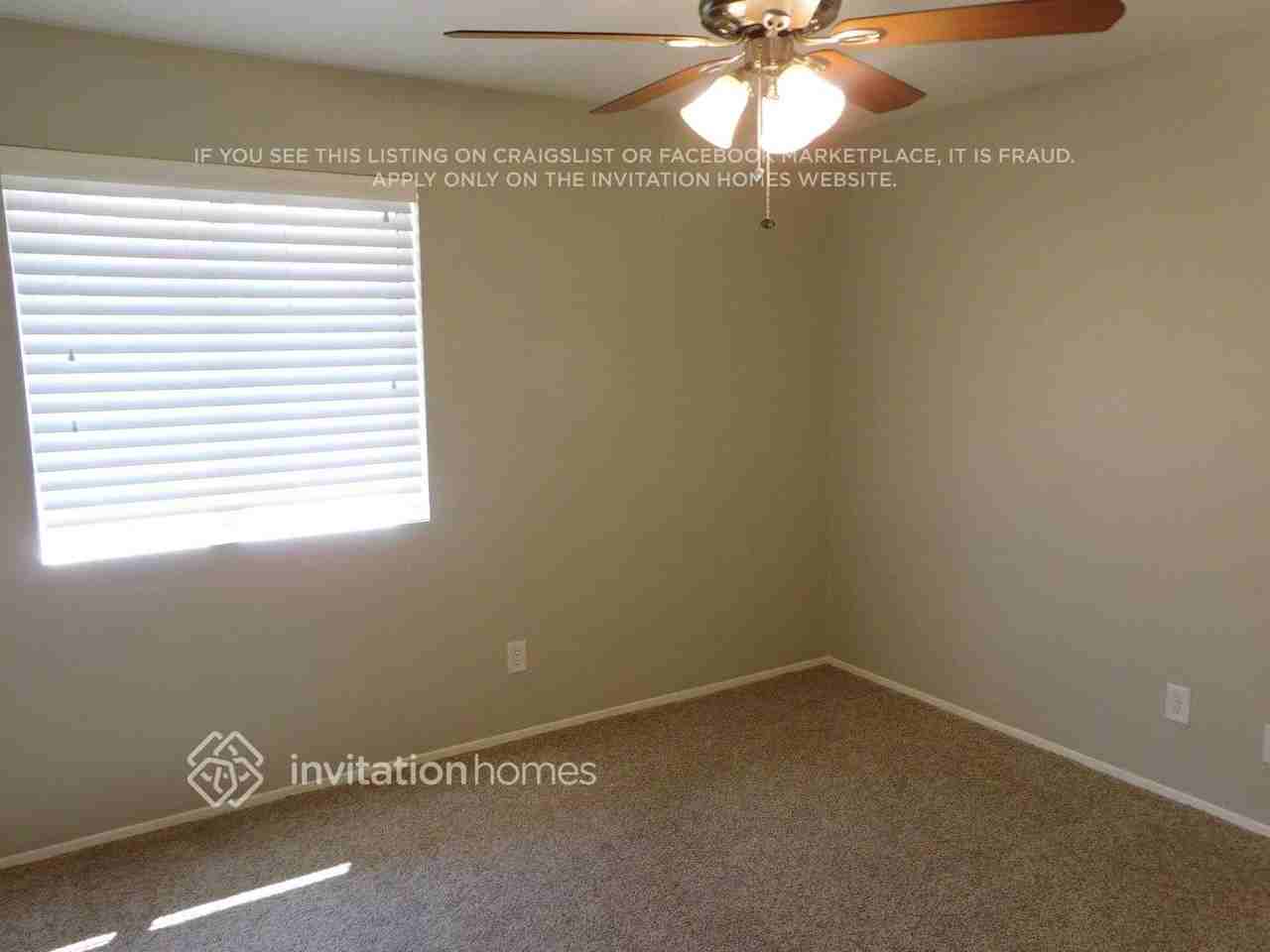 2631 S Holbrook Ln - Photo 7 of 12