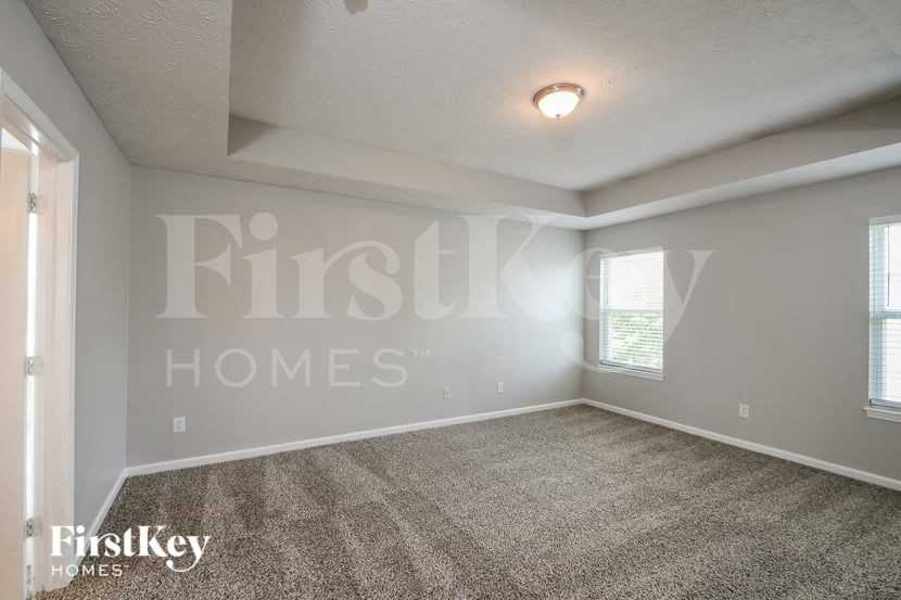 6240 Eagle Lake Dr - Photo 7 of 15