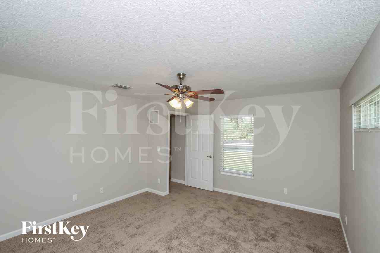 785 Coconut St Se - Photo 7 of 15