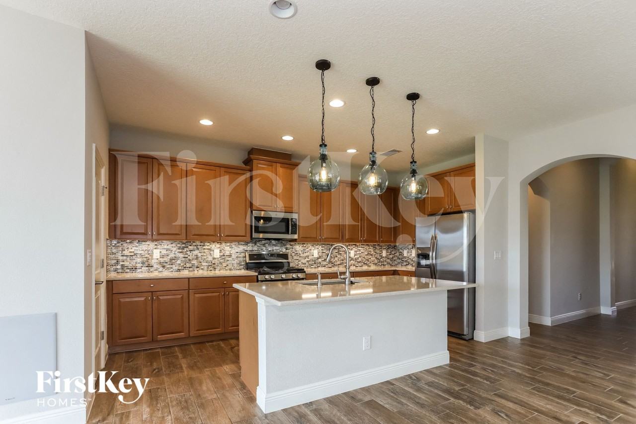 6107 Colmar Pl - Photo 4 of 15