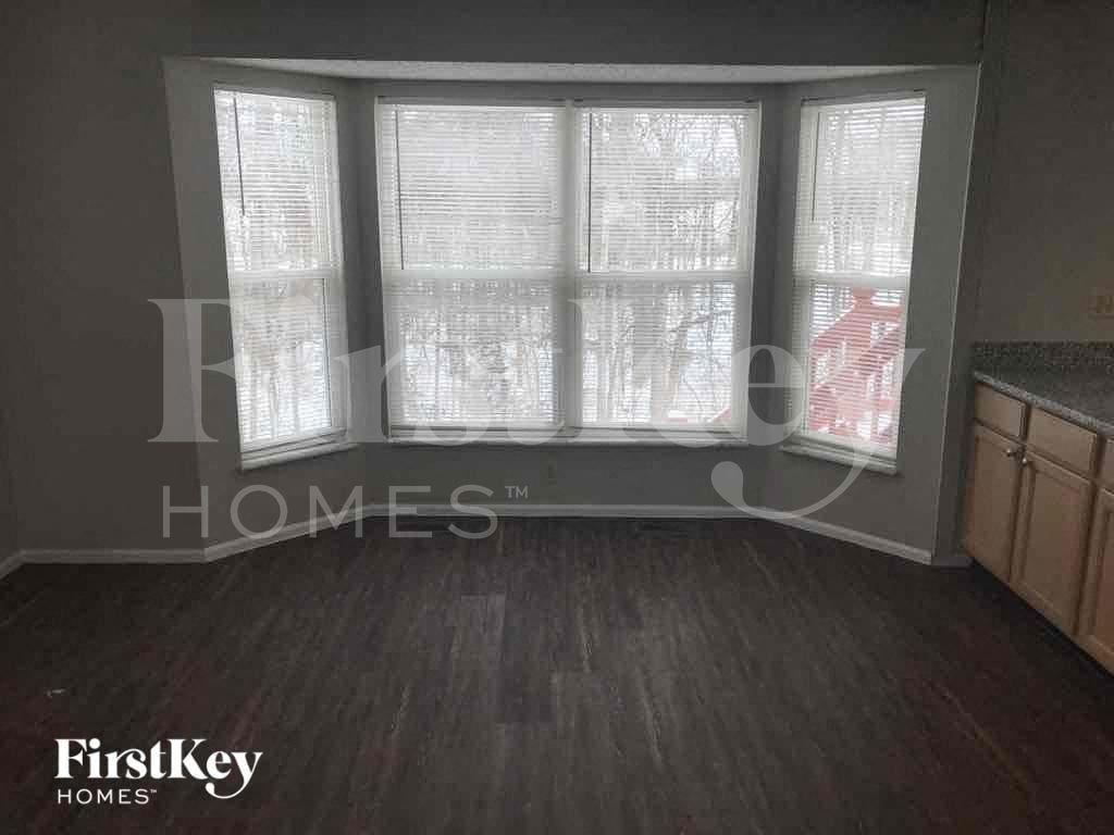 4801 Greenburg Dr - Photo 3 of 13