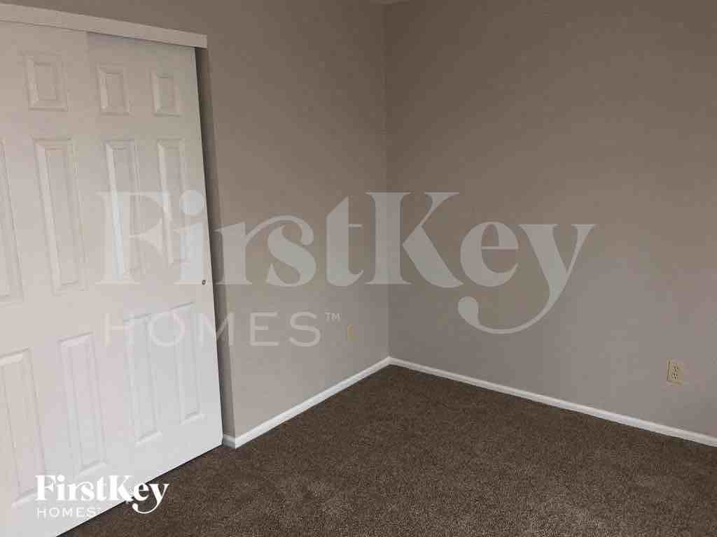 4801 Greenburg Dr - Photo 7 of 13
