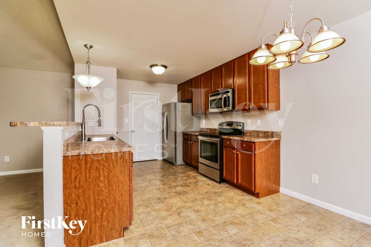 137 Boardwalk Gardens Dr - Photo 7 of 16