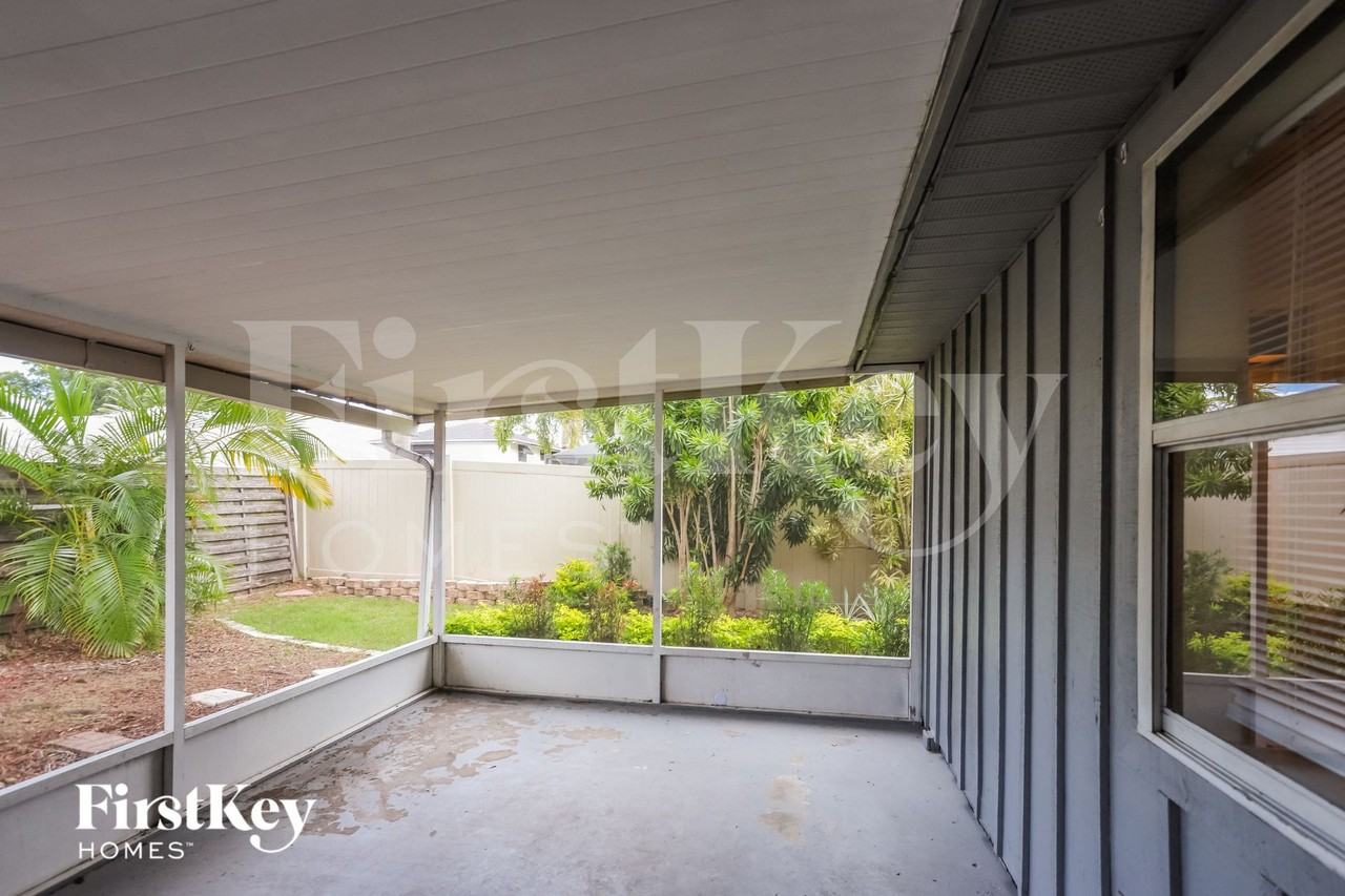 9923 57th Way N - Photo 6 of 15